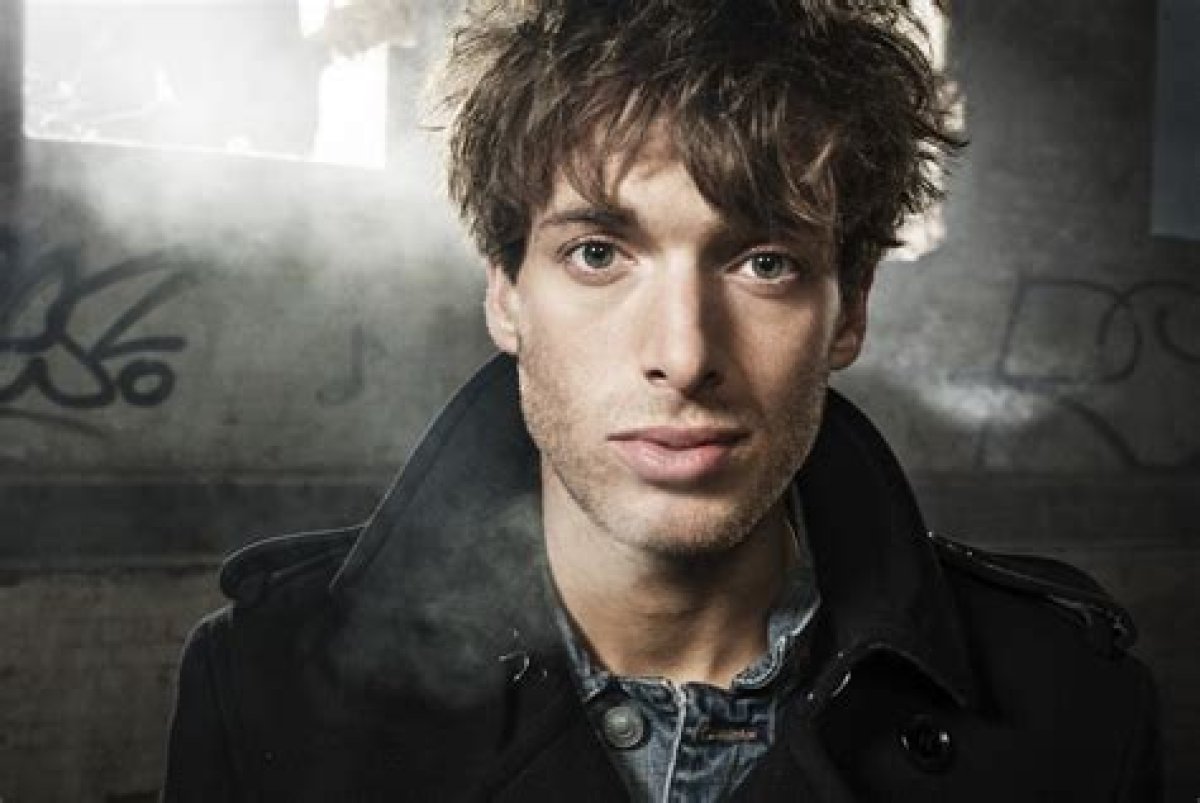 Exploring the Intriguing World of Paolo Nutini's Relationships