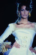 Yasmeen Ghauri: the Journey of a Fashion Icon